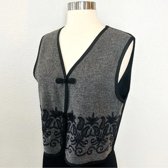 Compagnie Internationale Express Wool Vest Women's M Black Gray Embroidered VTG - Picture 4 of 6